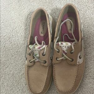Sperry Women's Tan and White Boat Shoes